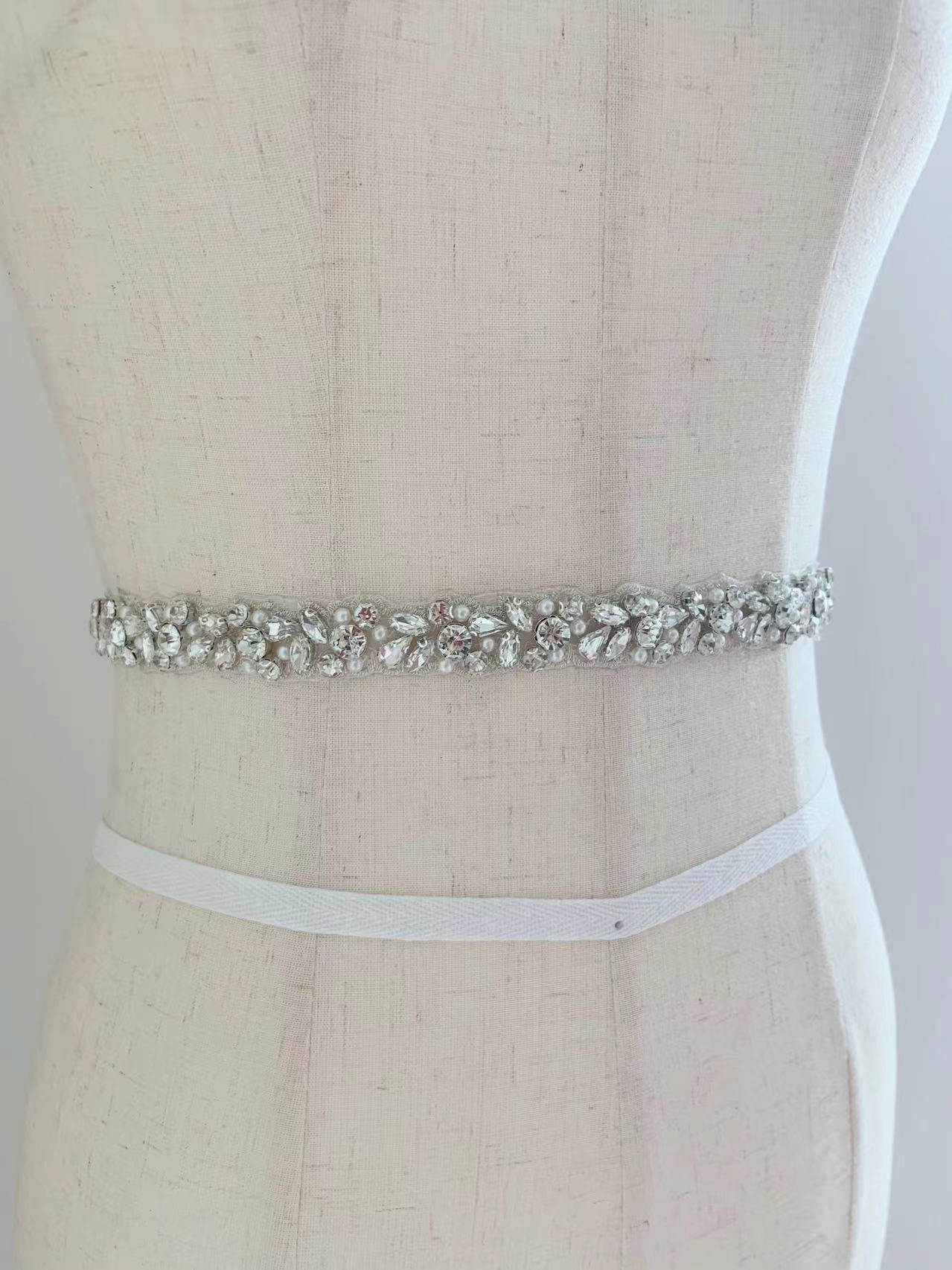 1 Yard/5 Yards Zilver Kristal  - Bridal Sash Ribbon recensie en prijs